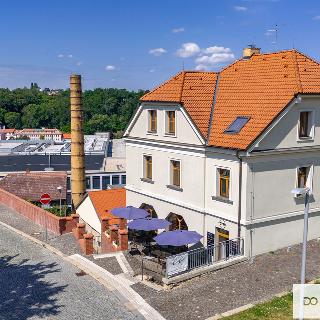 Pronájem restaurace 180 m² Mladá Boleslav, Komenského náměstí