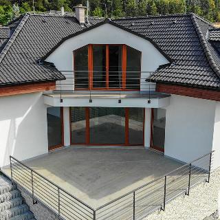 Prodej rodinného domu 290 m² Křečovice, 