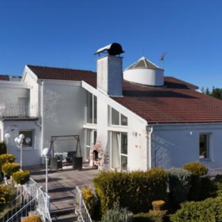 Prodej rodinného domu 388 m² Senohraby