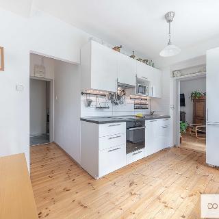 Prodej bytu 3+1 74 m² Středokluky, Lidická