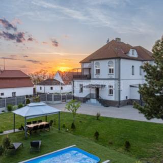 Prodej rodinného domu 382 m² Žatec, 