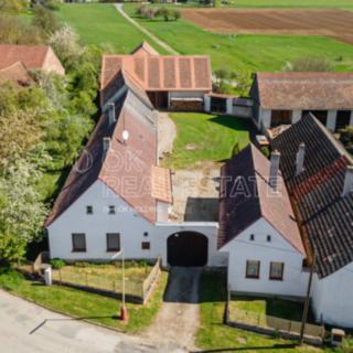 Prodej zemědělské usedlosti 730 m² Krasonice, 