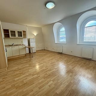 Pronájem bytu 2+kk 51 m&sup2; Olomouc
