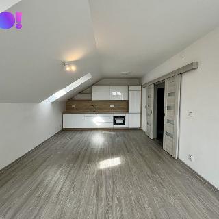 Pronájem bytu 2+kk 50 m² Český Těšín, Pod Zvonek