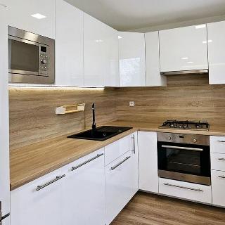 Pronájem bytu 2+kk 55 m² Ostrava, Španielova