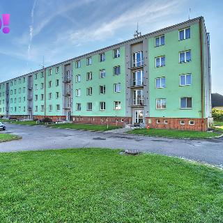 Prodej bytu 3+1 80 m² Hrochův Týnec, Sídliště