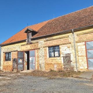 Pronájem ostatního komerčního prostoru 140 m² Spálené Poříčí