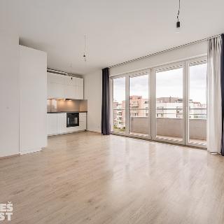 Prodej bytu 3+kk 74 m² Praha, Hlučkova