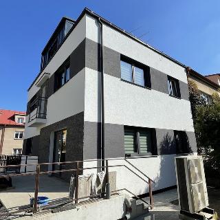 Prodej rodinného domu 310 m² Praha, Průchova