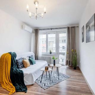 Prodej bytu 2+1 54 m² Praha, Zelenečská