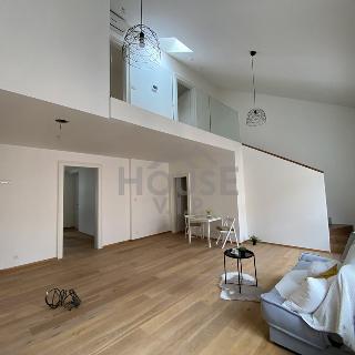 Prodej bytu 3+kk 108 m² Praha, Plzeňská