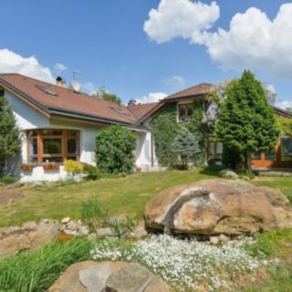 Prodej rodinného domu 457 m² Úhonice