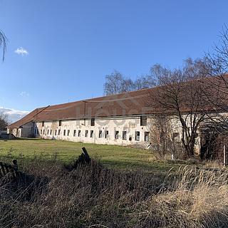 Prodej stavební parcely 1691 m&sup2; Dolní Chvatliny