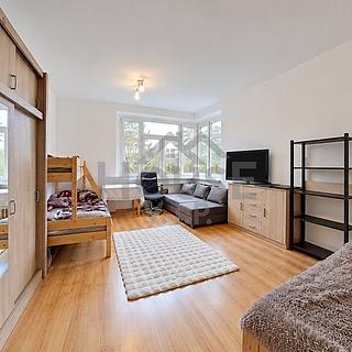 Prodej bytu 2+1 63 m&sup2; Poděbrady