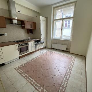 Pronájem bytu 3+1 89 m² Praha, Havelská