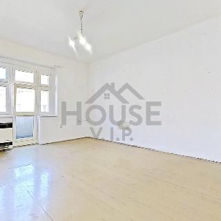 Prodej bytu 1+kk a garsoniéry 35 m² Praha, Nad Primaskou