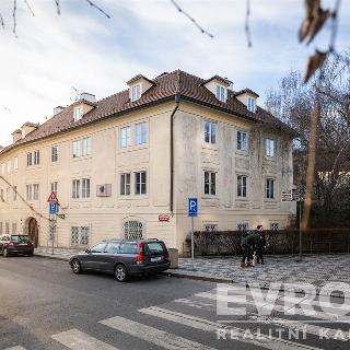 Prodej bytu 4+kk 125 m² Praha, Valdštejnská