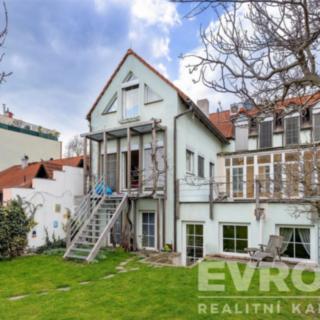 Prodej bytu 3+kk 90 m² Praha