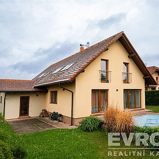Prodej rodinného domu 303 m&sup2; Solnice