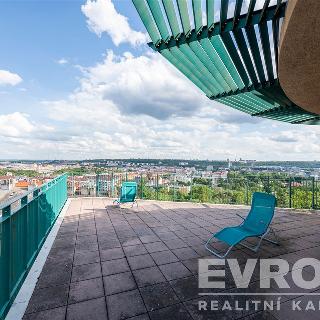 Pronájem bytu 5+1 a více 204 m² Praha, Kašparovo náměstí