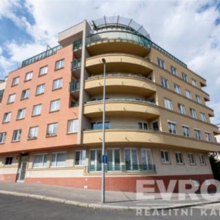Pronájem bytu 5+1 a více 204 m² Praha