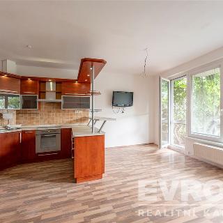 Prodej bytu 2+kk 88 m² Praha, Blachutova