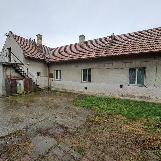 Prodej rodinného domu 120 m² Ledčice, 