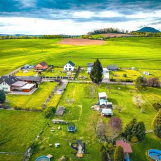 Prodej stavební parcely 916 m² Markvartice