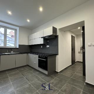 Pronájem bytu 2+1 59 m² Cvikov, Československé armády