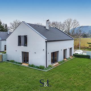 Prodej bytu 3+kk 106 m&sup2; Březina