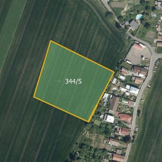 Prodej zemědělské půdy 14 290 m² Pardubice