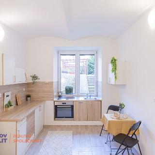 Prodej bytu 2+kk 36 m² Olomouc, Komenského