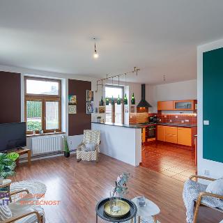 Prodej bytu 3+kk 69 m² Újezd