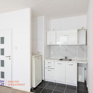 Prodej bytu 1+kk a garsoniéry 27 m² Šumperk, Bludovská