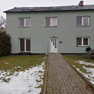 Pronájem bytu 1+kk a garsoniéry 30 m² Zábřeh, U Horního rybníka