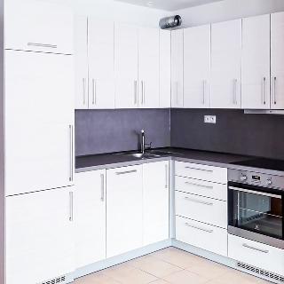 Pronájem bytu 2+kk 58 m² Praha, Lovčenská