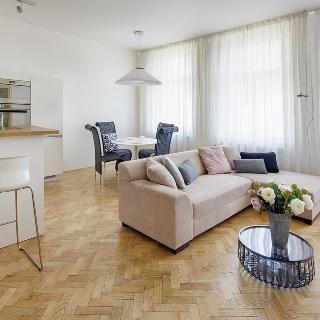 Pronájem bytu 3+kk 100 m² Praha, Holečkova