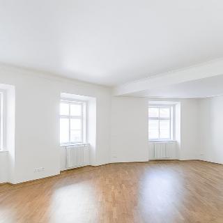 Pronájem bytu 4+kk 170 m² Praha, Vlašská