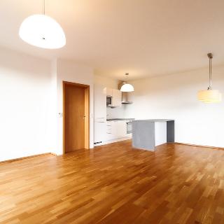 Pronájem bytu 4+kk 86 m² Praha, Pod stadiony