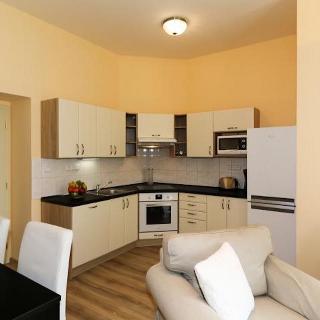 Pronájem bytu 3+kk 83 m² Praha, Máchova