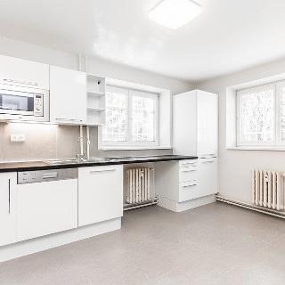 Pronájem bytu 3+1 84 m² Praha, Pod Vlachovkou