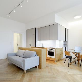 Pronájem bytu 2+kk 56 m² Praha, Hořejší nábřeží