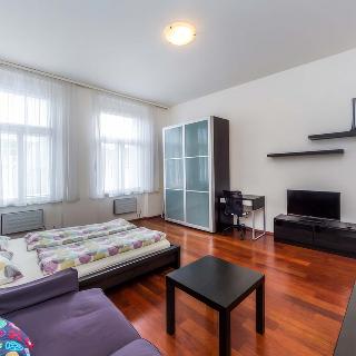 Prodej bytu 2+1 64 m² Praha, Plzeňská