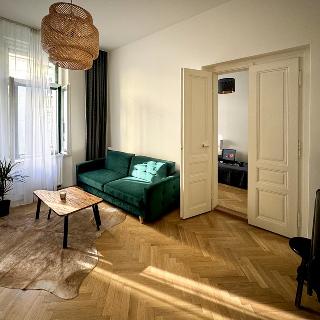 Pronájem bytu 2+1 58 m² Praha, Roháčova