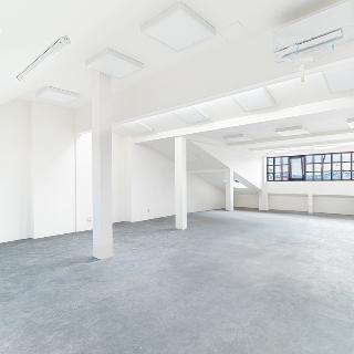 Pronájem kanceláře 203 m² Praha, Karlovo náměstí