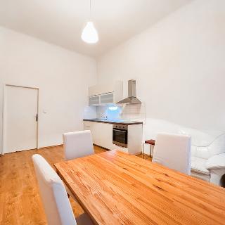 Pronájem bytu 3+kk 76 m² Praha, Chodská