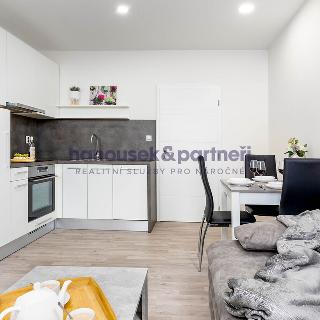 Pronájem bytu 2+kk 47 m² Hradec Králové, Jana Masaryka