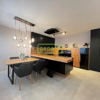 Pronájem bytu 3+kk 121 m² Praha, V Zeleném údolí