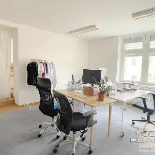 Pronájem kanceláře 43 m² Praha, Prvního pluku