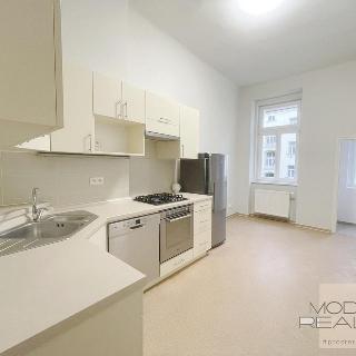 Pronájem bytu 3+1 113 m² Praha, Mánesova